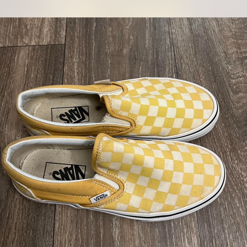 Vans - Picture 2 of 5